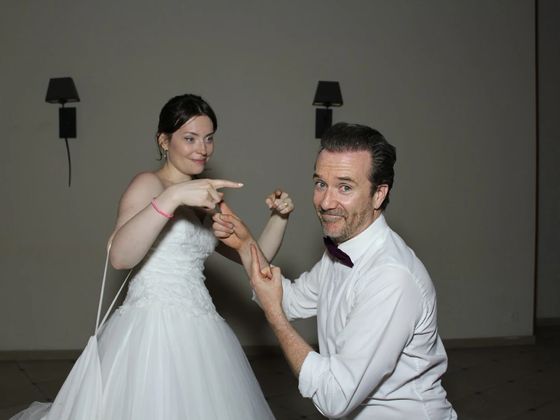 La mariée et Greg Le Fourn, complices sur la piste de danse